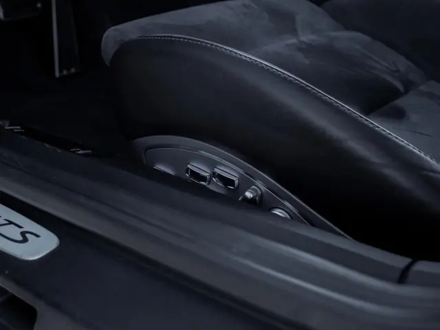 Porsche 911 991 3.0 Carrera GTS 2018 Benzine 12