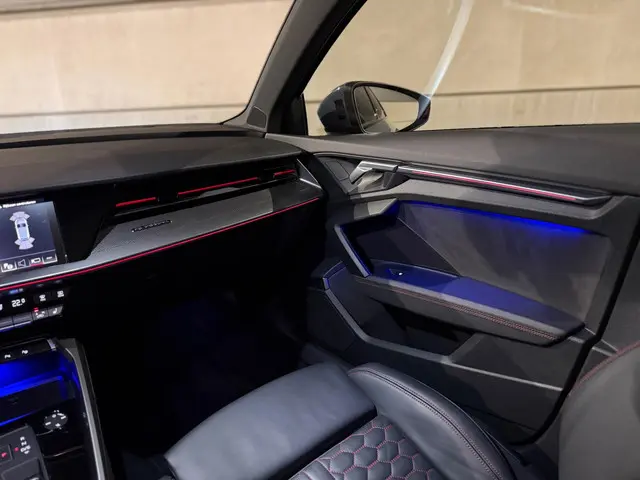 Audi RS3 A3 Sportback 2.5 TFSI QUATTRO 2023 Benzine 40