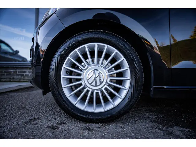 Volkswagen up! 1.0 high up! 2015 Benzine 15