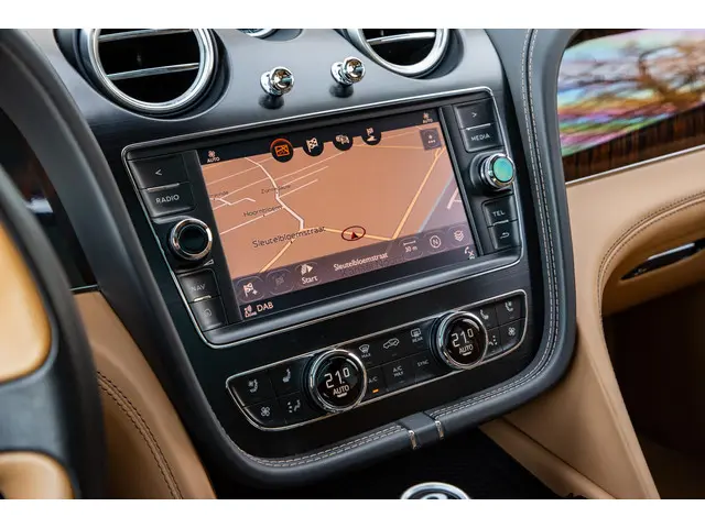 Bentley Bentayga 6.0 W12 black on black 2016 Benzine 20