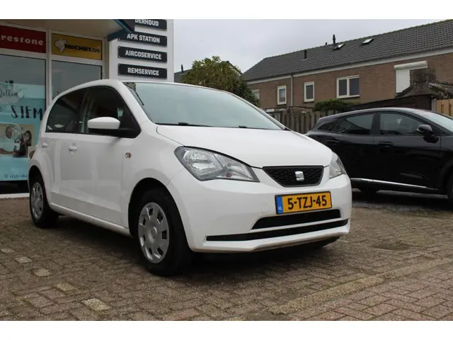 SEAT Mii 1.0 Style 2013 Benzine 2