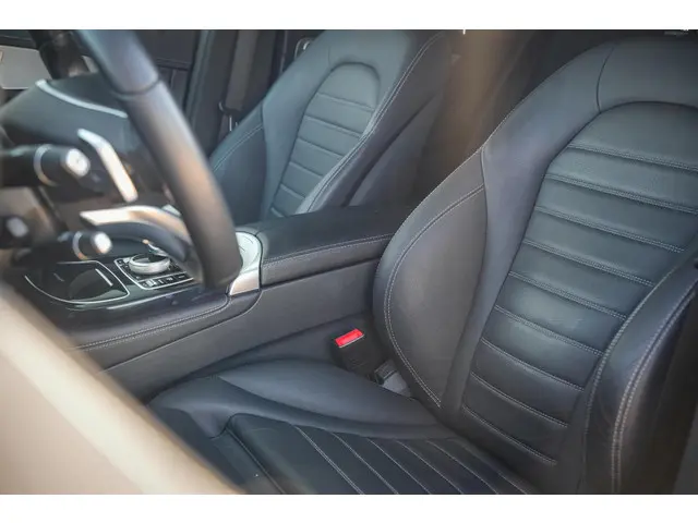 Mercedes-Benz GLC Coupé AMG 43 4MATIC 2018 Benzine 27