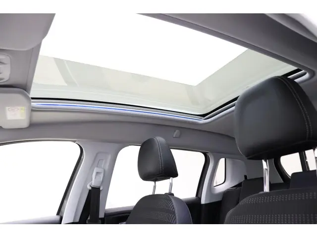 Peugeot 2008 1.2 PureTech 110pk Allure 2017 Benzine 18