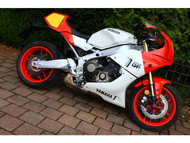 Yamaha XSR 900 SP | XSR900 GP ABS 2024 Benzine 8