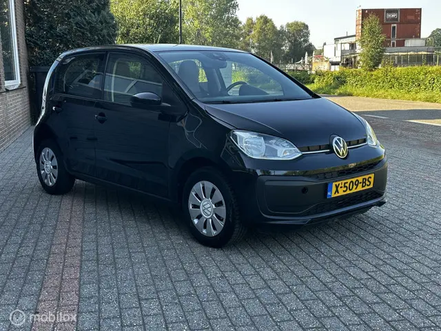 Volkswagen up! 1.0 CRUISE/AIRCO/MF-STUUR 2023 Benzine 12