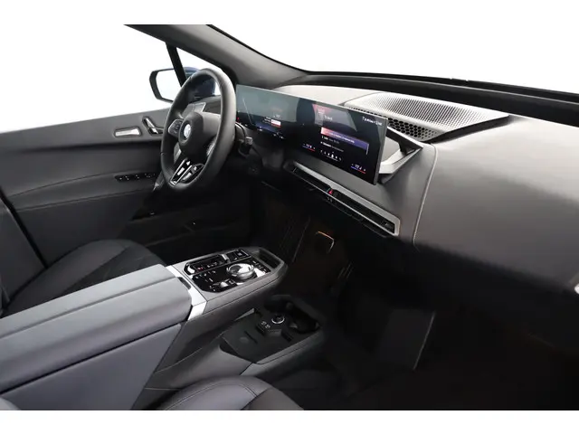 BMW iX xDrive45 2026 Elektrisch 70