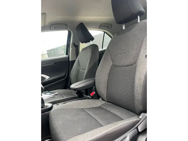 Toyota Yaris Cross 1.5 VVT-I Active 2024 Benzine 12