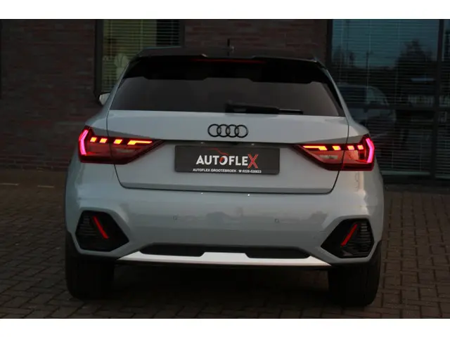 Audi A1 CITYCARVER 30 TFSI epic 2020 Benzine 13