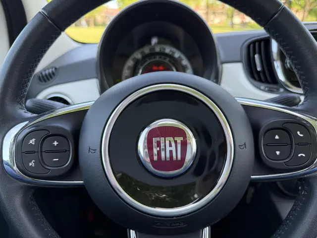 Fiat 500C 1.2 Lounge 2017 Benzine 19