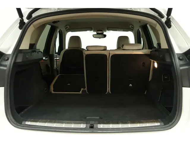 BMW X1 sDrive20i Centennial High Executive 2017 Benzine 34