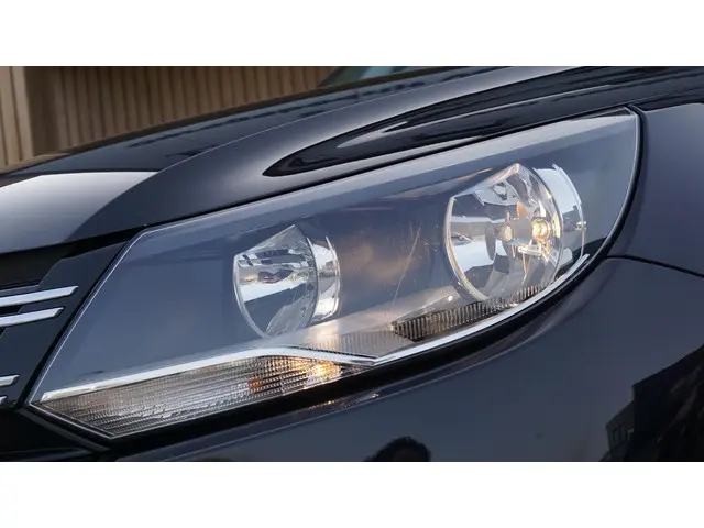 Volkswagen Tiguan 1.4 TSI 122pk Sport&Style 2012 Benzine 34