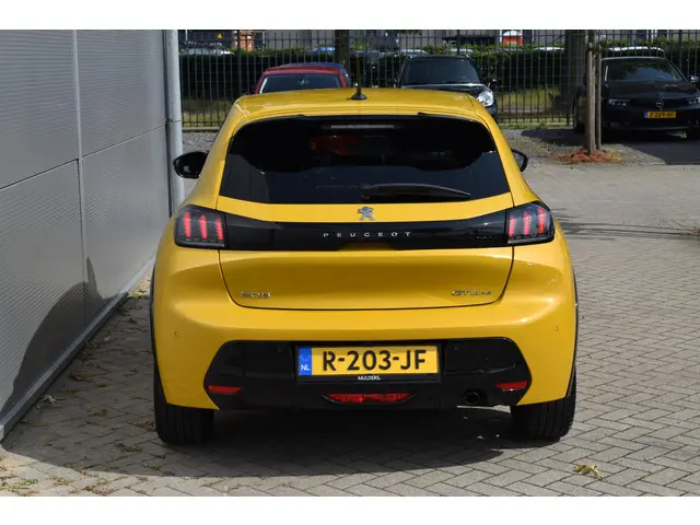 Peugeot 208 1.2 PureTech GT-Line 2020 Benzine 6