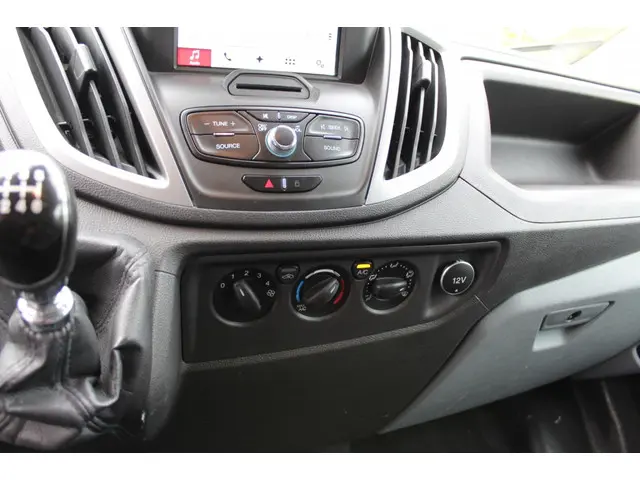 Ford Transit 330 2.0 TDCI L3H2 Am 2017 Diesel 12