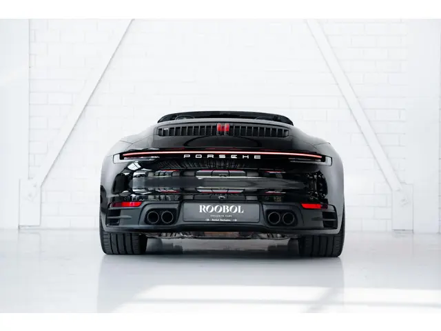 Porsche 911 Carrera Cabriolet 2020 Benzine 7
