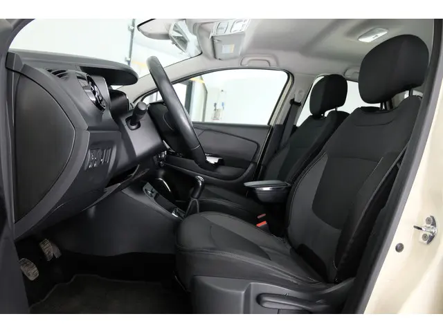 Renault Captur 0.9 TCe Dynamique 2015 Benzine 4