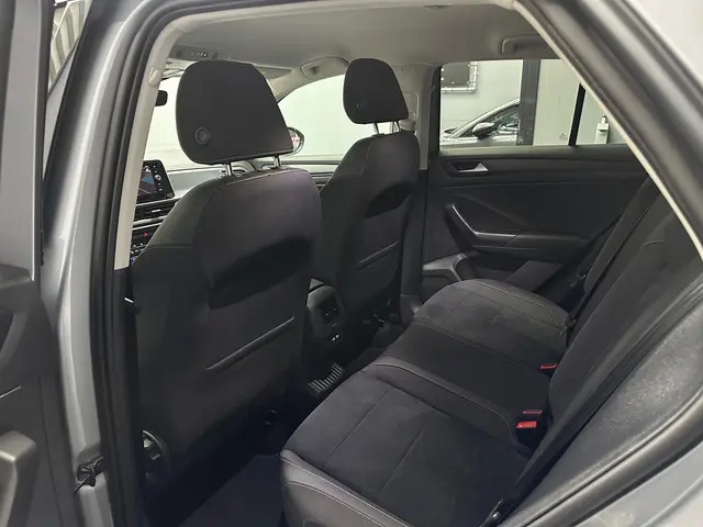 Volkswagen T-Roc 1.5 TSI Life 2022 Benzine 13