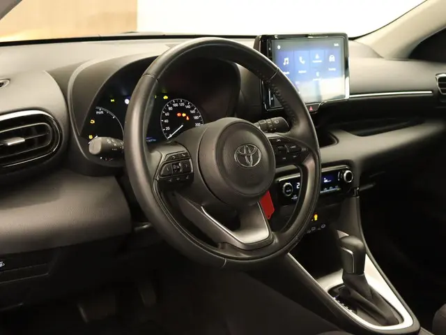 Toyota Yaris 1.5 Hybrid 115 Active 2024 Hybride Benzine 4