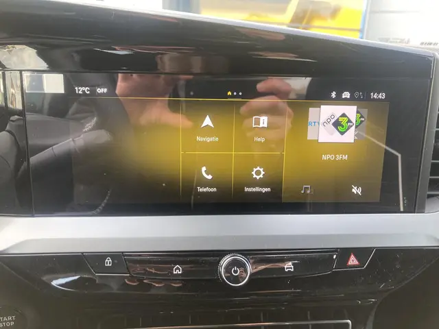 Opel Mokka-e Electric 54 kWh 281pk GSE 2026 Elektrisch 24