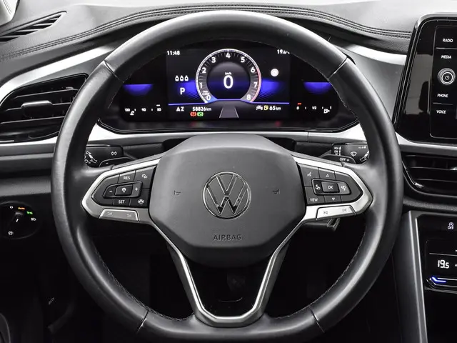 Volkswagen T-Roc 1.5 TSI 150pk DSG Life 2023 Benzine 13