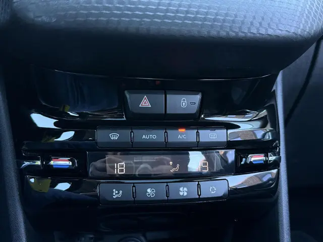 Peugeot 2008 1.2 PureTech Allure 2016 Benzine 17