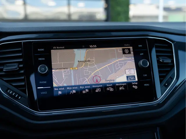 Volkswagen T-Roc 2.0 TSI 4Motion Sport 2018 Benzine 26