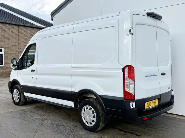 Ford E-Transit 2