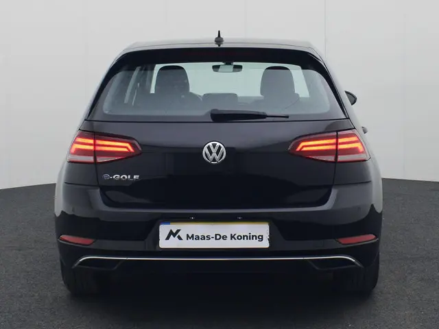 Volkswagen e-Golf E-DITION 100kW/136PK 2020 Elektrisch 31