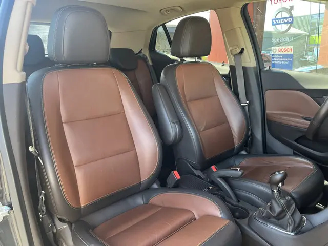 Opel Mokka 1.4 T Cosmo 4x4 2013 Benzine 23