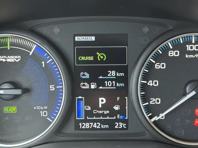 Mitsubishi Outlander 2.4 PHEV Pure+ 2019 Hybride Benzine 7