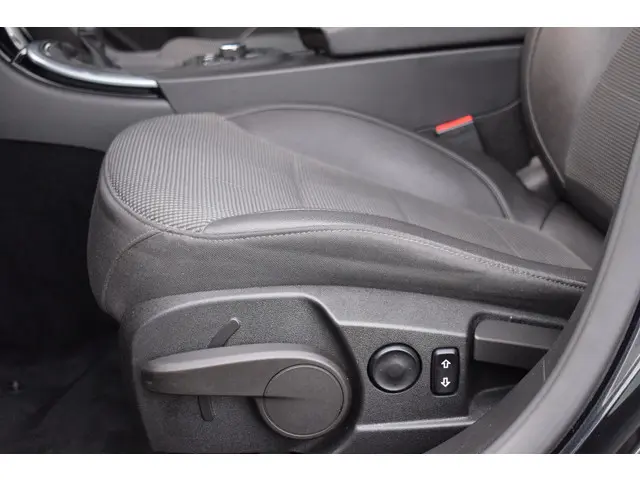 Opel Insignia 2.0 T 221pk Cosmo 2013 Benzine 21