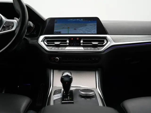 BMW 3 Serie Touring 320i M Sport 184pk 2021 Benzine 30