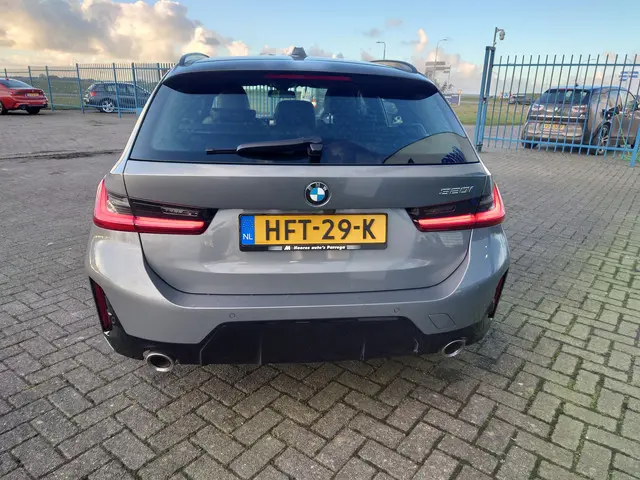 BMW 3 Serie Touring 320i 2023 Benzine 5