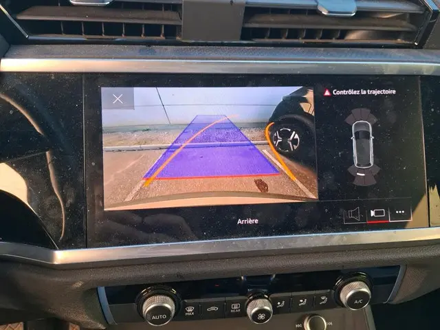 Audi Q3 45 TFSI e edition PHEV 2022 Hybride Benzine 10