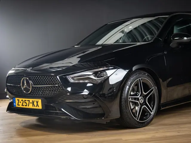 Mercedes-Benz CLA Coupé 180 Star Edition 2024 Benzine 4