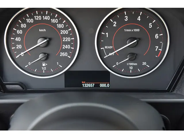 BMW 1 Serie 118i High Executive 2017 Benzine 13