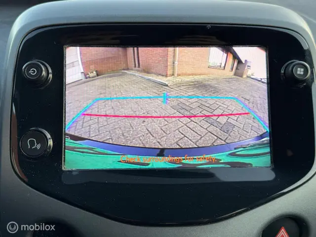 Toyota Aygo 1.0 VVT-i x-clusiv|NAP 2021 Benzine 18