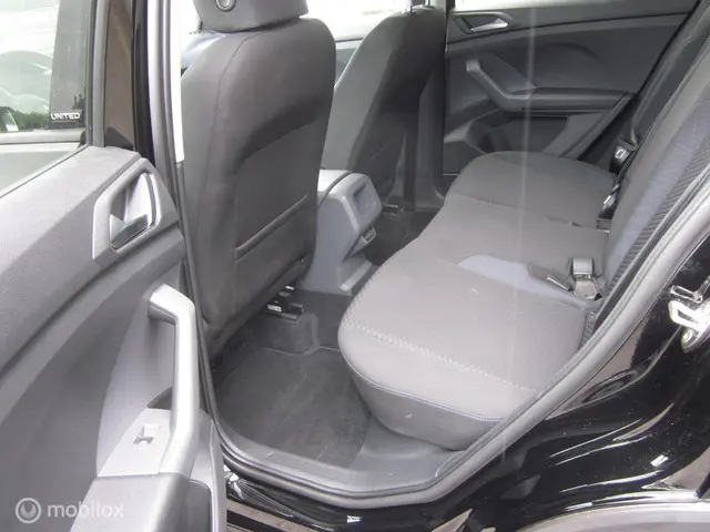 Volkswagen T-Cross 1.0 TSI Life Business 2020 Benzine 8