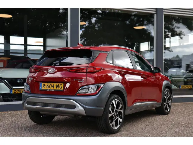 Hyundai Kona 1.6 Turbo 197 Pk 4WD Uniek! 2022 Benzine 4