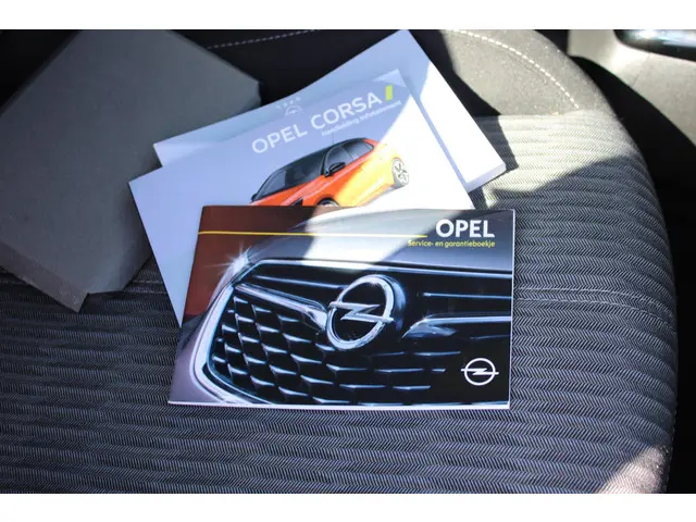 Opel Corsa 1.2 Edition 2021 Benzine 12