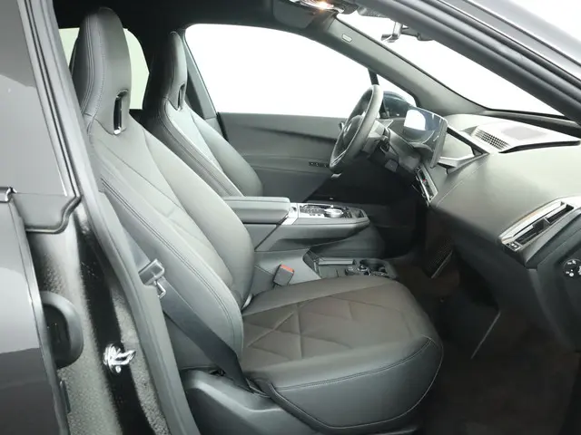 BMW iX xDrive40 2025 Elektrisch 18