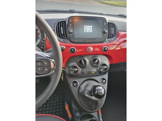 Fiat 500 1.0 Hybrid RED 2022 Hybride Benzine 10
