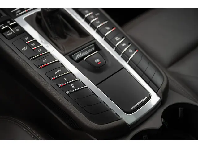 Porsche Macan 2.0 2018 Benzine 16