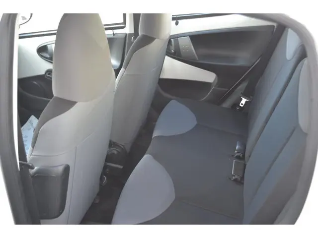 Peugeot 107 1.0 Blue Lease Super Nette Auto 2014 Benzine 8