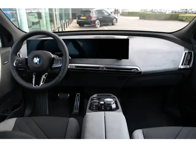 BMW iX xDrive45 M Sport 2025 Elektrisch 12