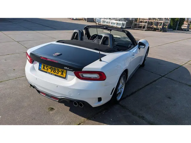 Fiat 124 Spider 1.4 MultiAir Turbo Abarth 2016 Benzine 8