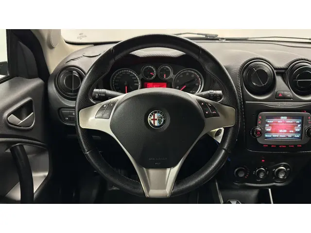 Alfa Romeo MiTo 0.9 TwinAir SBK AIRCO LM. 2013 Benzine 20