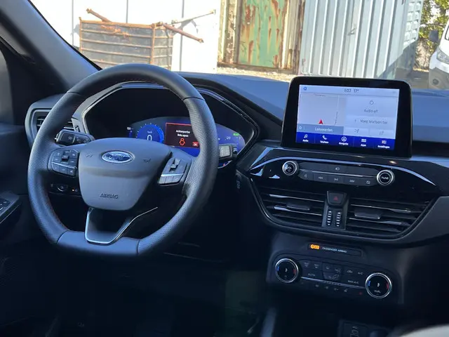 Ford Kuga 2.5 PHEV ST-Line X 2024 Hybride Benzine 20