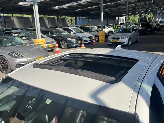 BMW 3 Serie 320e M-Sport 2022 Hybride Benzine 15