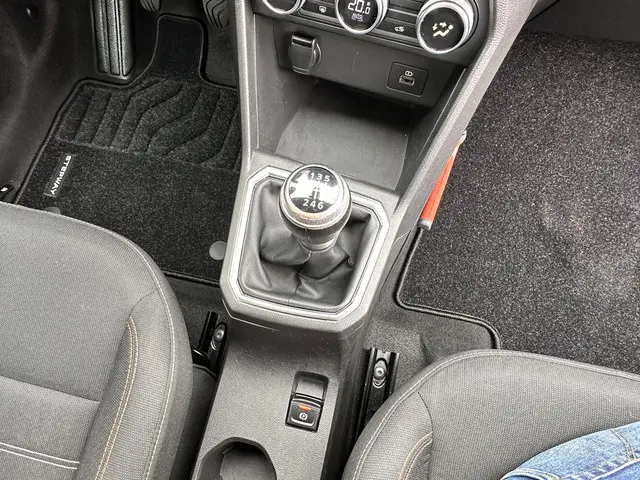 Dacia Sandero Stepway 1.0 TCe 90 Comfort 2021 Benzine 12