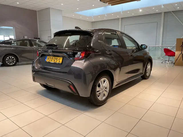 Toyota Yaris 1.5 Hybrid 115 Active 2025 Hybride Benzine 3